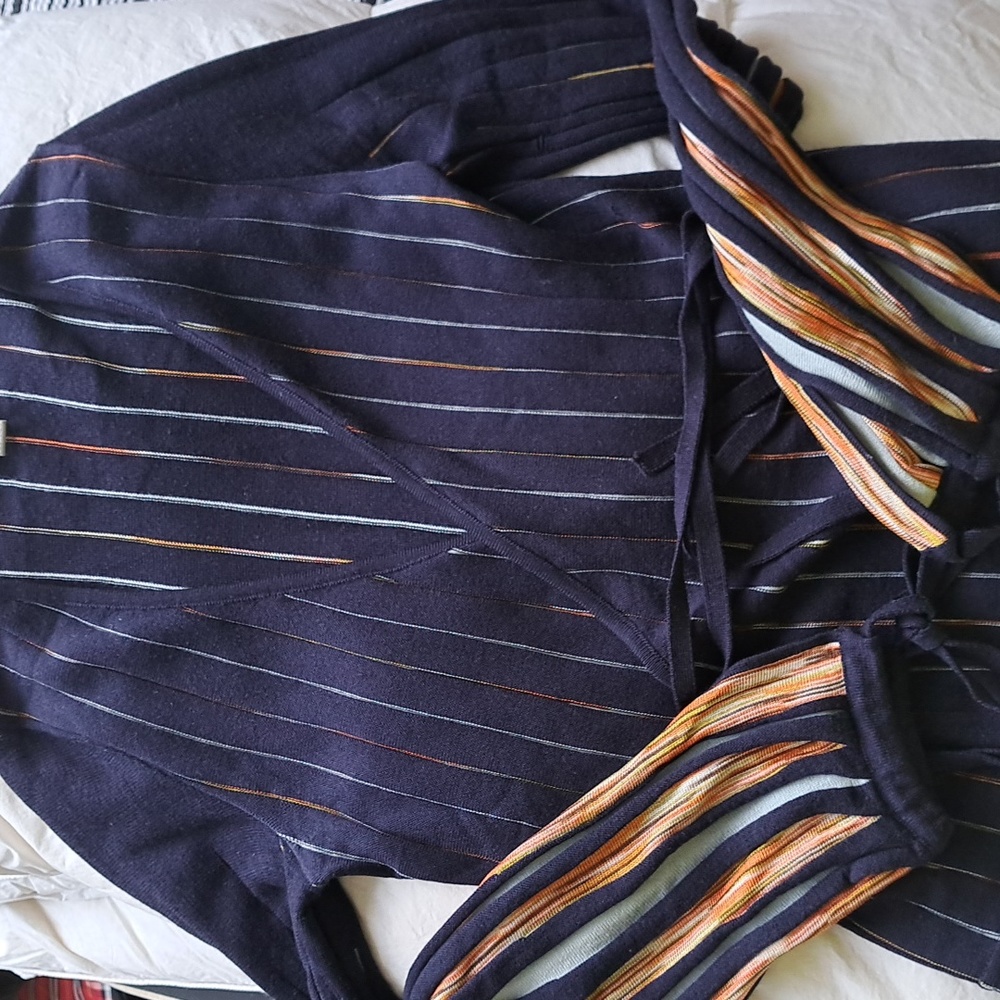 MISSONI (RARE) Sweater - Picture 8 of 8